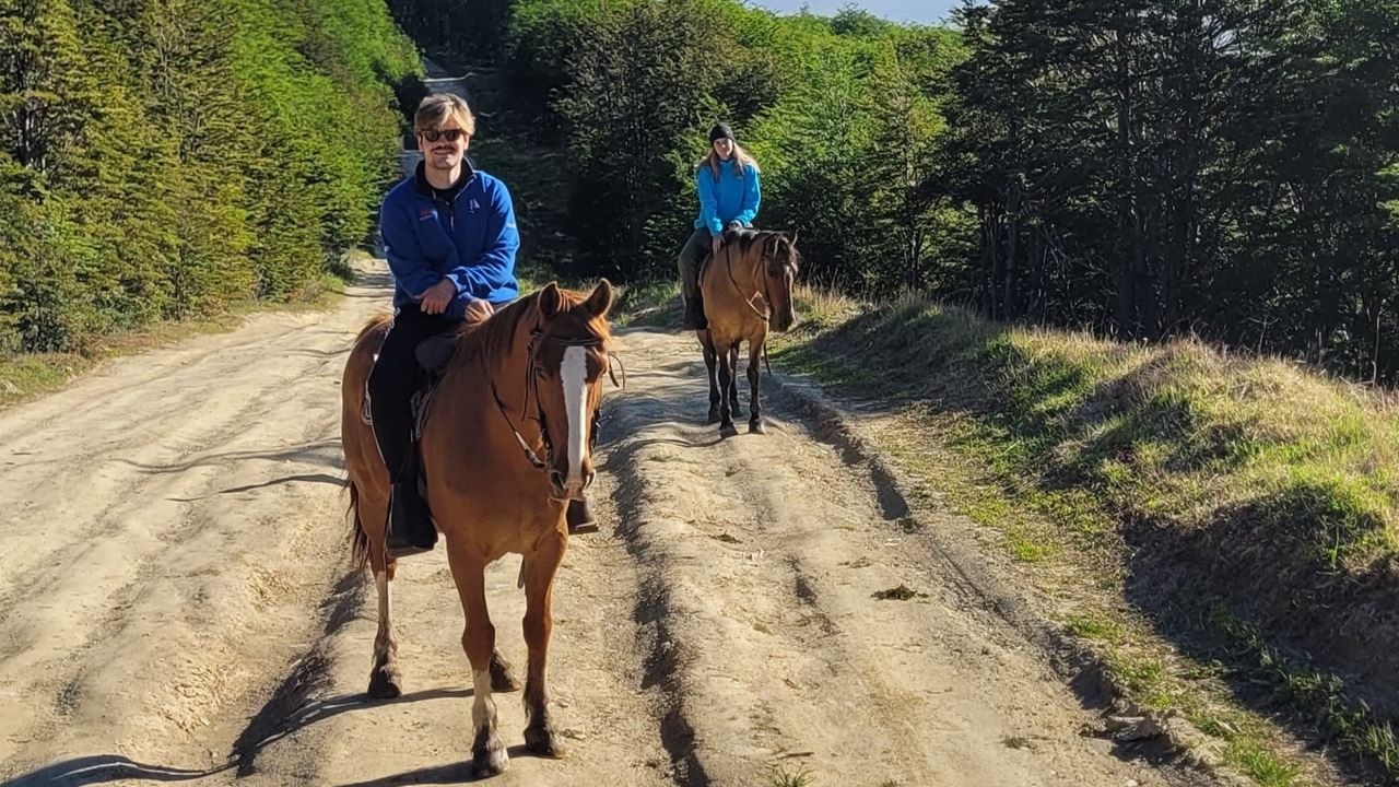 Horse Ride Through Lake Hidden (14)
