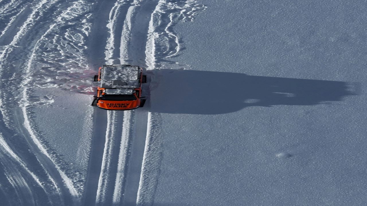 Experiencia Antártica: Motos de Nieve y Exposición "Exploradores Antárticos" foto 7