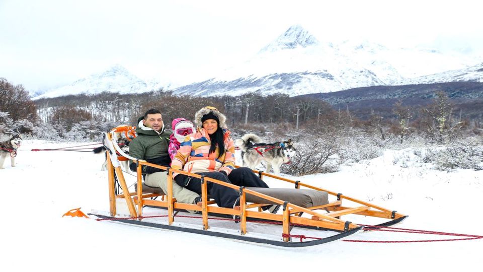 Full-day Winter Experience With Huskies, Snowshoes, And Snowmobile foto 8