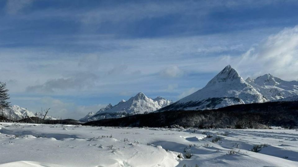 Full-day Winter Experience With Huskies, Snowshoes, And Snowmobile foto 5