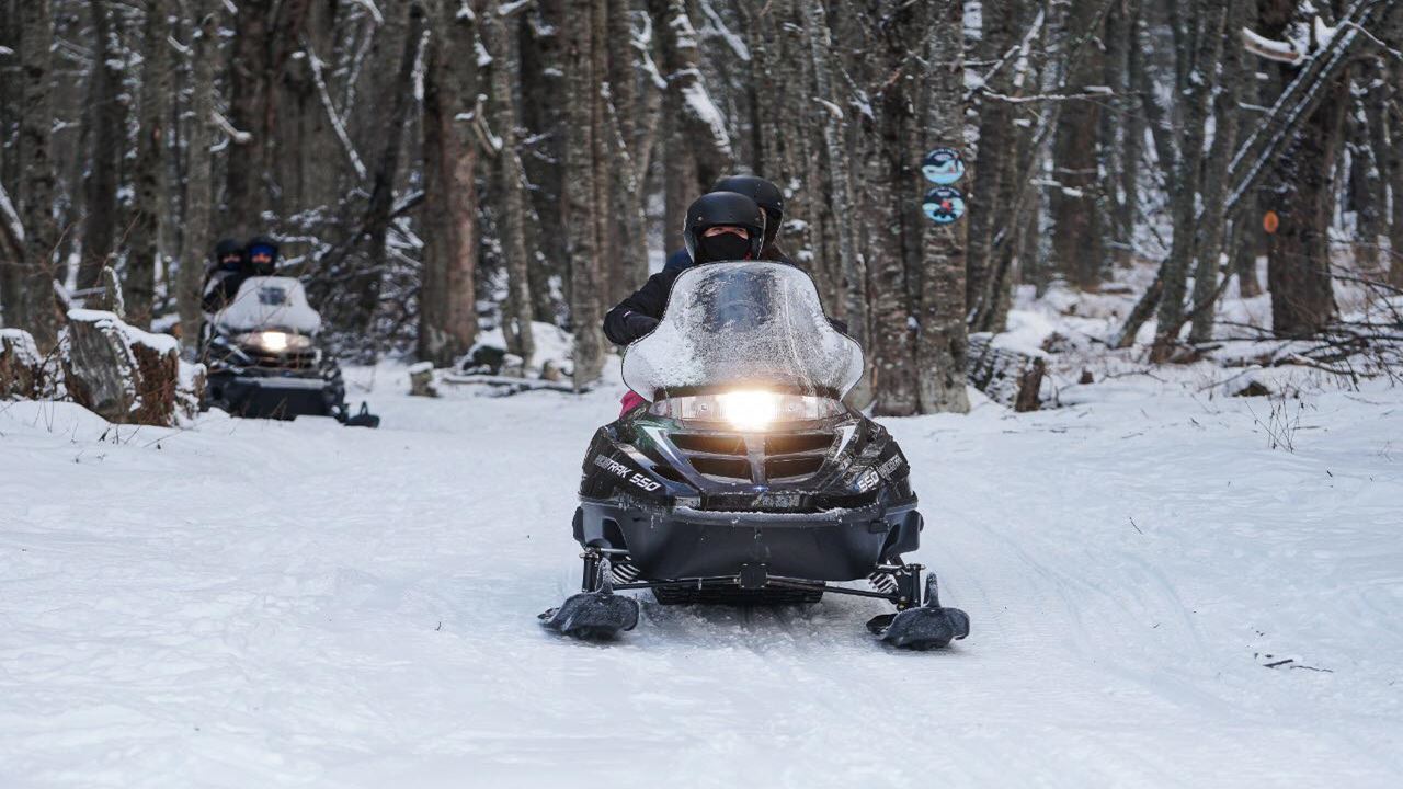 Llanos del Castor: Snowmobile, Sledding & Snowshoeing foto 2
