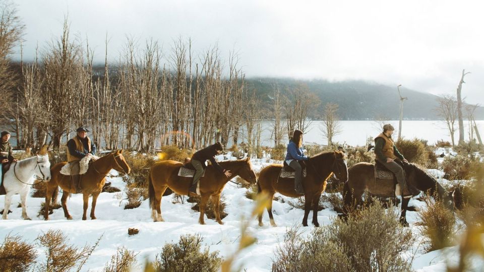 4x4 Lakes Crossing With Horseback Riding foto 3