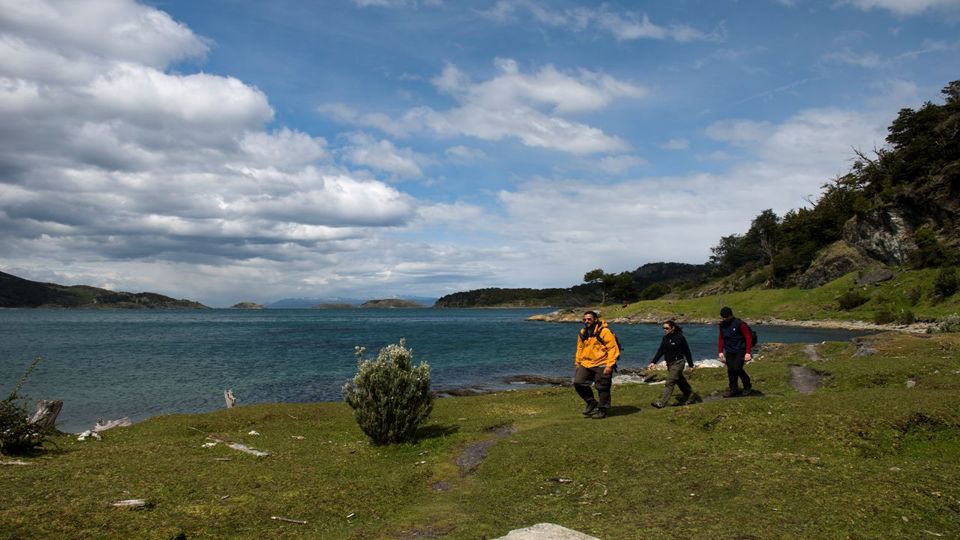 Trekking y Navegación en Parque Nacional Tierra del Fuego foto 1