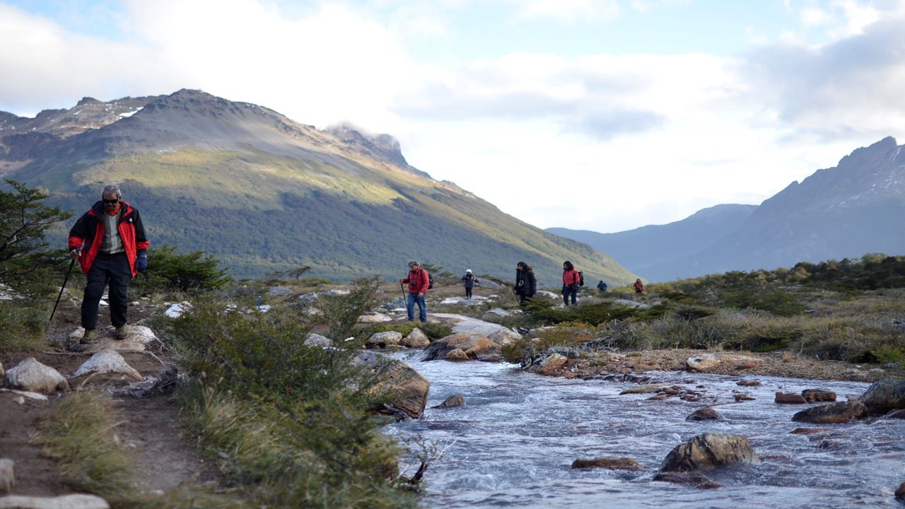 Trekking To Laguna Esmeralda And Castoreras